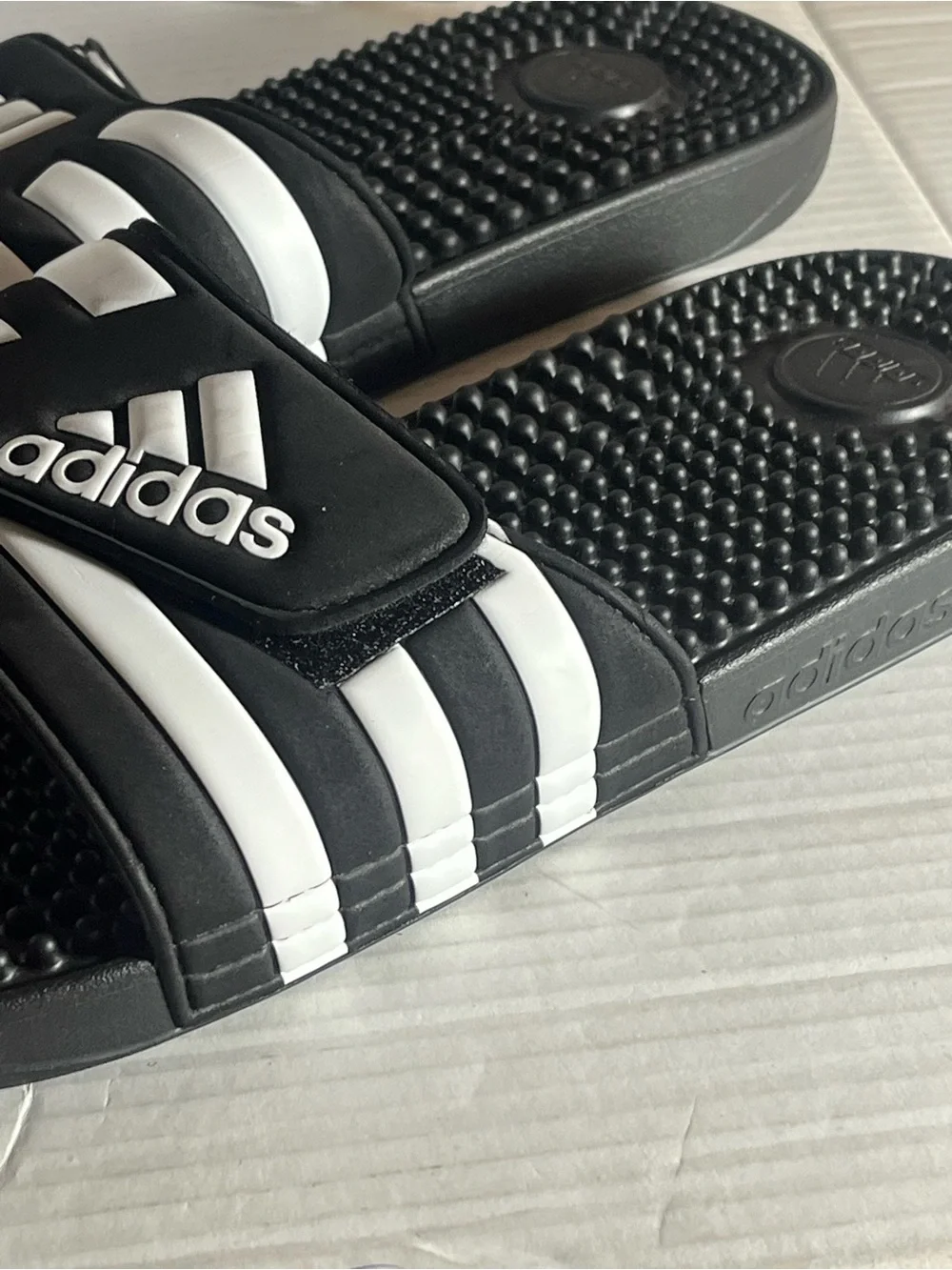 adidas slides size